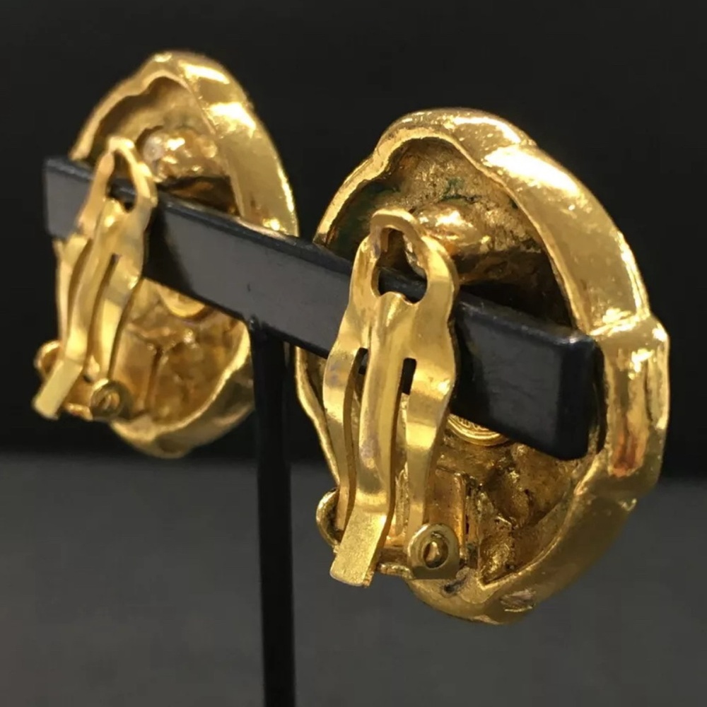 CHANEL CC Logo Gold Tone Earrings - Picture 3 of 8